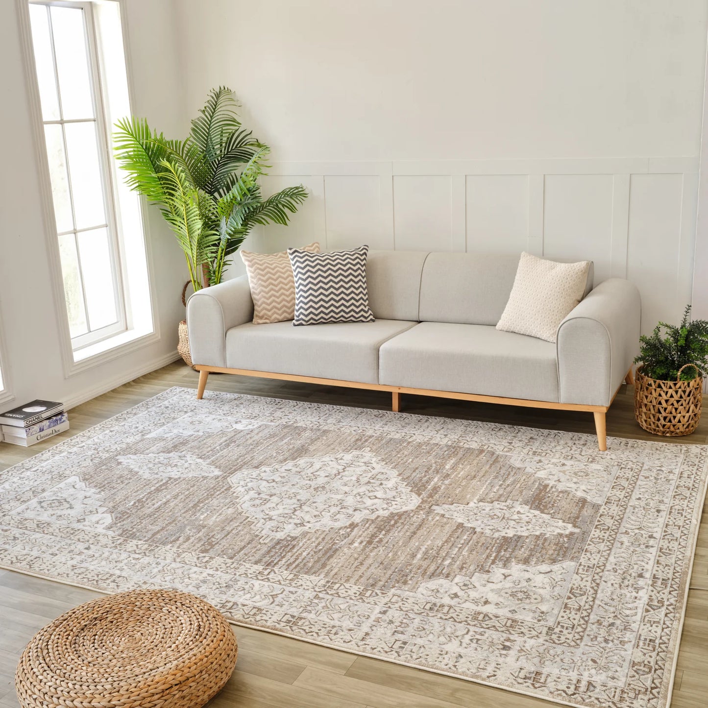 Nomad Vintage Distressed Beige Rug - 4' x 6'